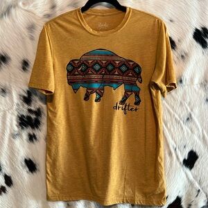 Womens Buffalo drifter graphic shirt Small